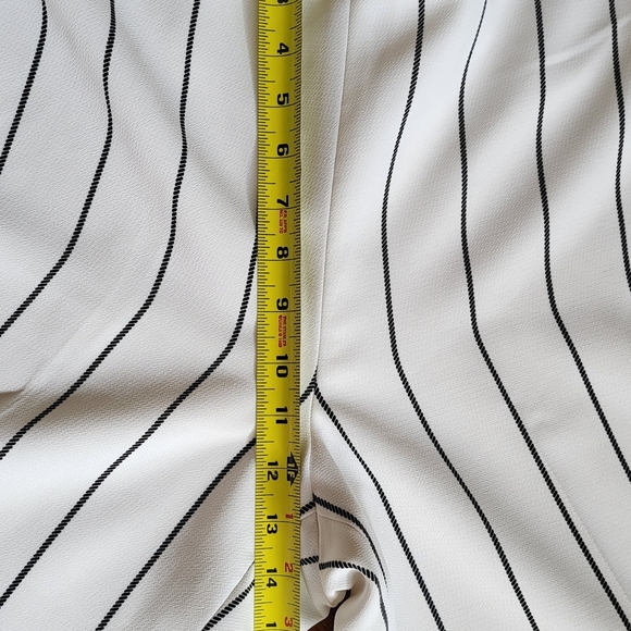 Talbots White Wide Leg Pants with High-Waisted Design.Size 10 - Picture 5 of 10